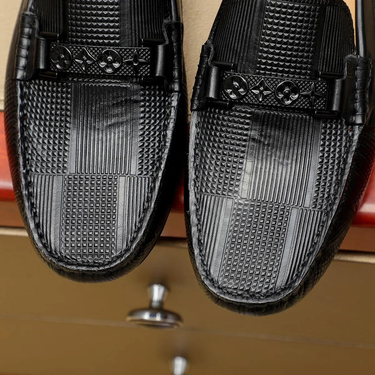 Men's shoes 💰360 💰 LV Louis Vuitton's top-quality Peaches men's shoes 💯Original copy of the official website, the upper is made of imported official website 1:1 material ❌Italian 🇮🇹 cowhide surface, imported pigskin lining. It’s definitely not made with ordinary craftsmanship, it’s the model used by celebrities! The factory’s craftsmanship is designed to create the most perfect shoes for trendy men! Colors available! 38-44 yards